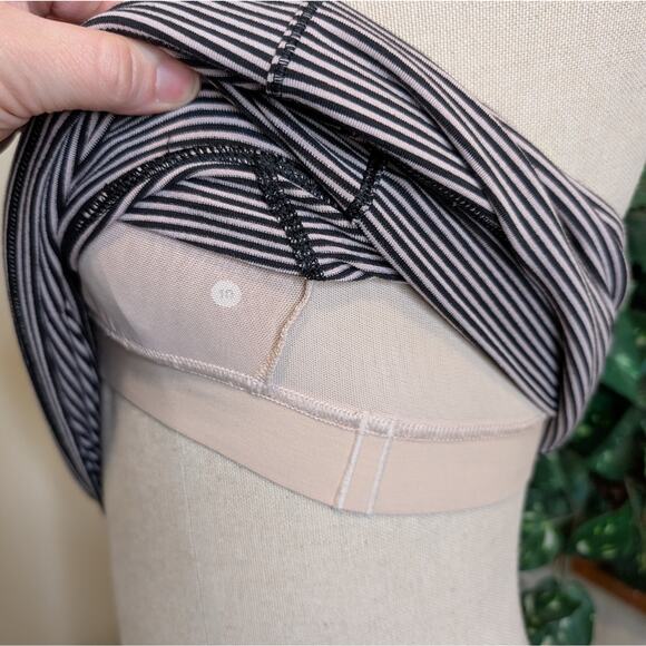 Lululemon Satnam Tank Size 10 - Picture 4 of 4